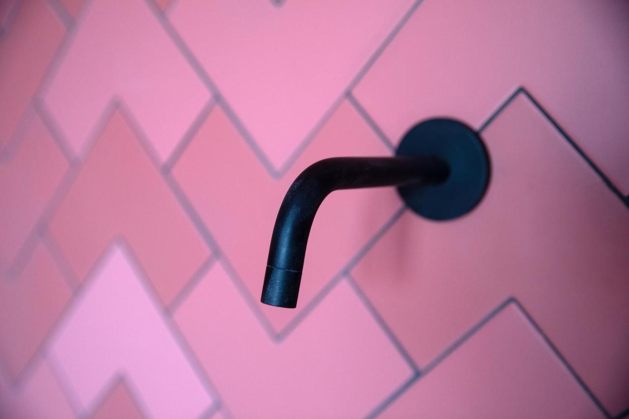 Colors Hotel Атина Екстериор снимка