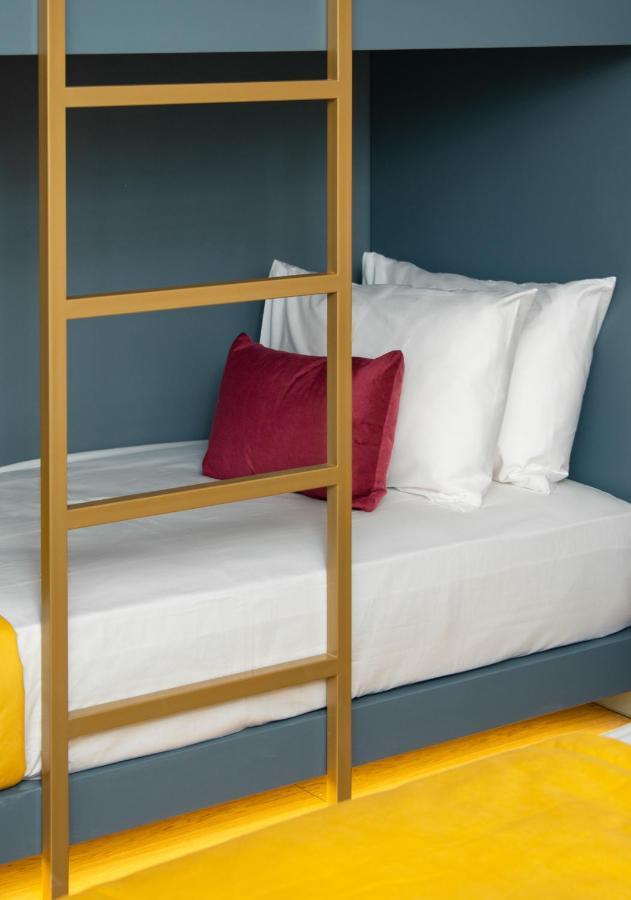 Colors Hotel Атина Екстериор снимка