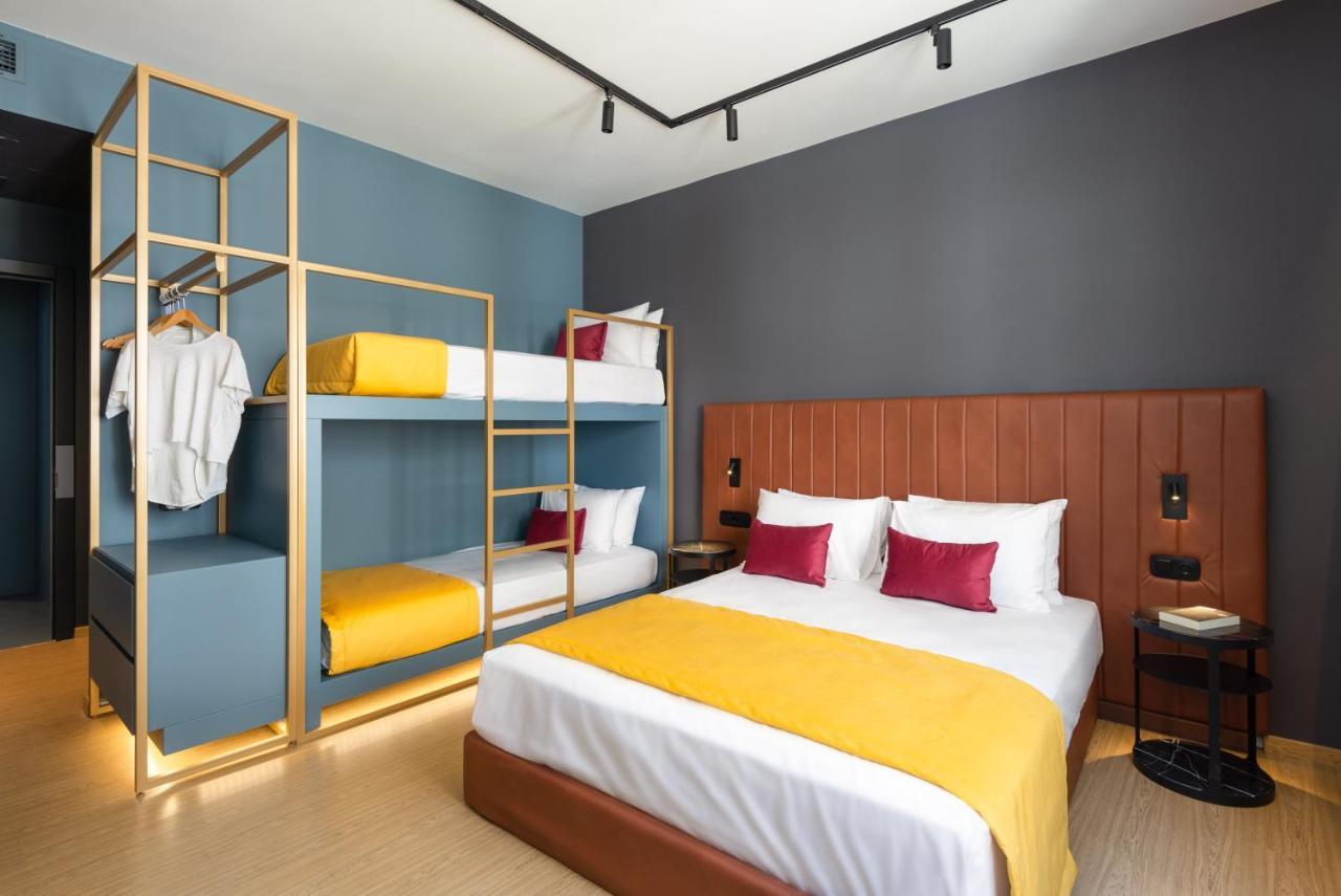 Colors Hotel Атина Екстериор снимка