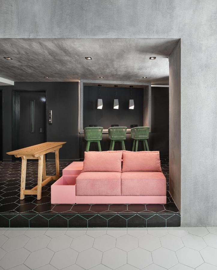 Colors Hotel Атина Екстериор снимка