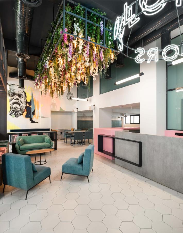 Colors Hotel Атина Екстериор снимка