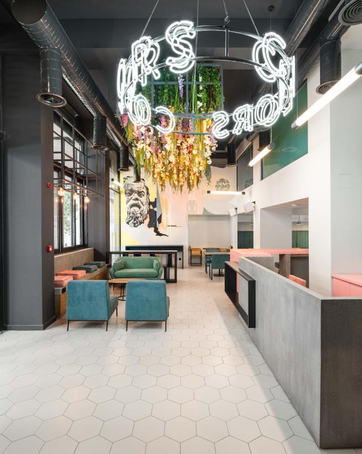 Colors Hotel Атина Екстериор снимка
