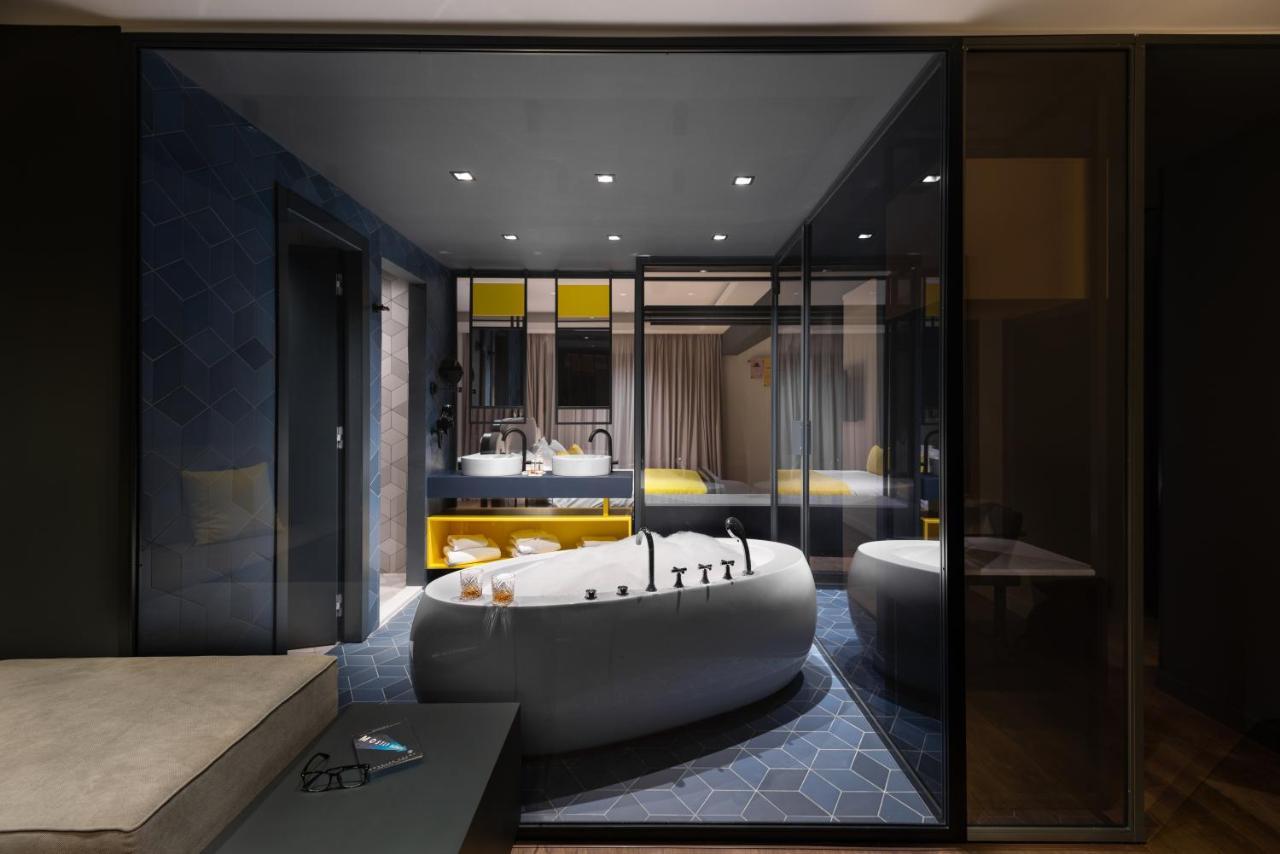 Colors Hotel Атина Екстериор снимка