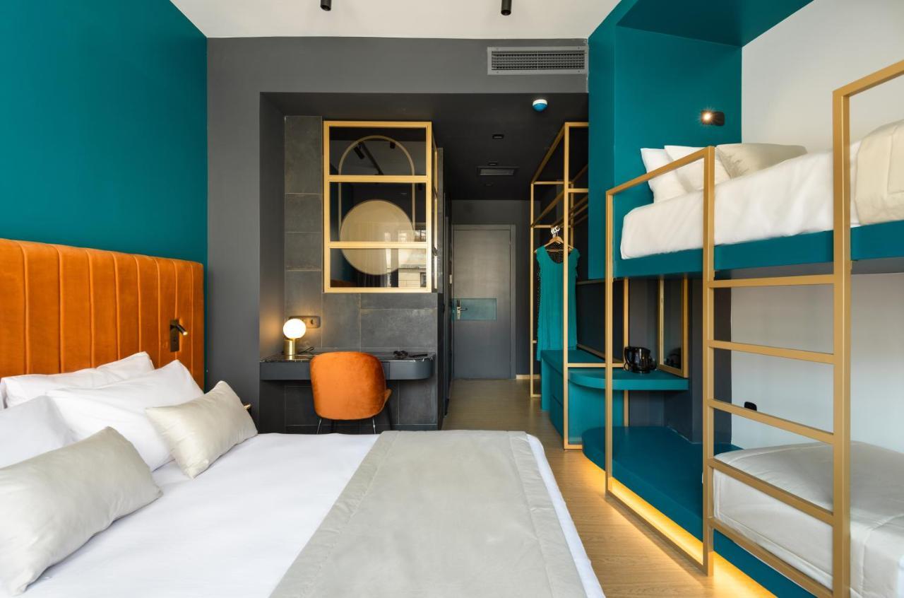 Colors Hotel Атина Екстериор снимка