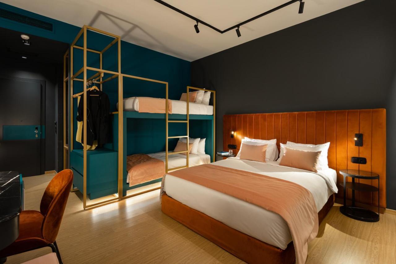 Colors Hotel Атина Екстериор снимка