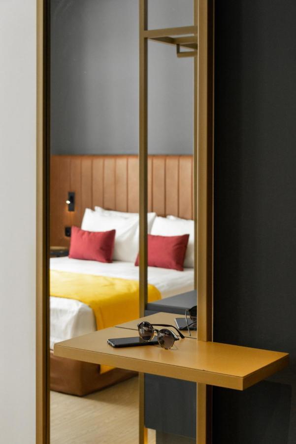 Colors Hotel Атина Екстериор снимка