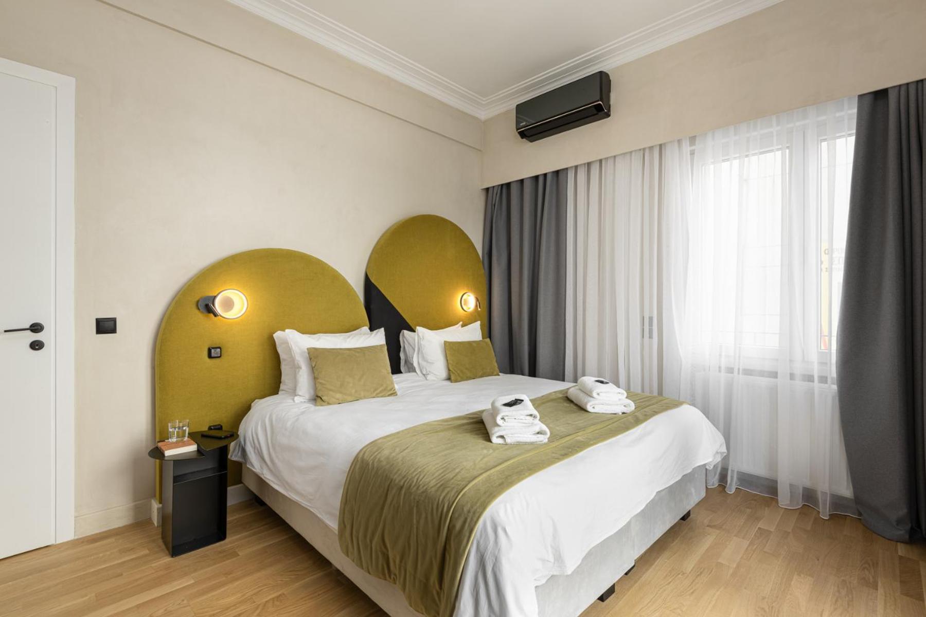 Colors Hotel Атина Екстериор снимка