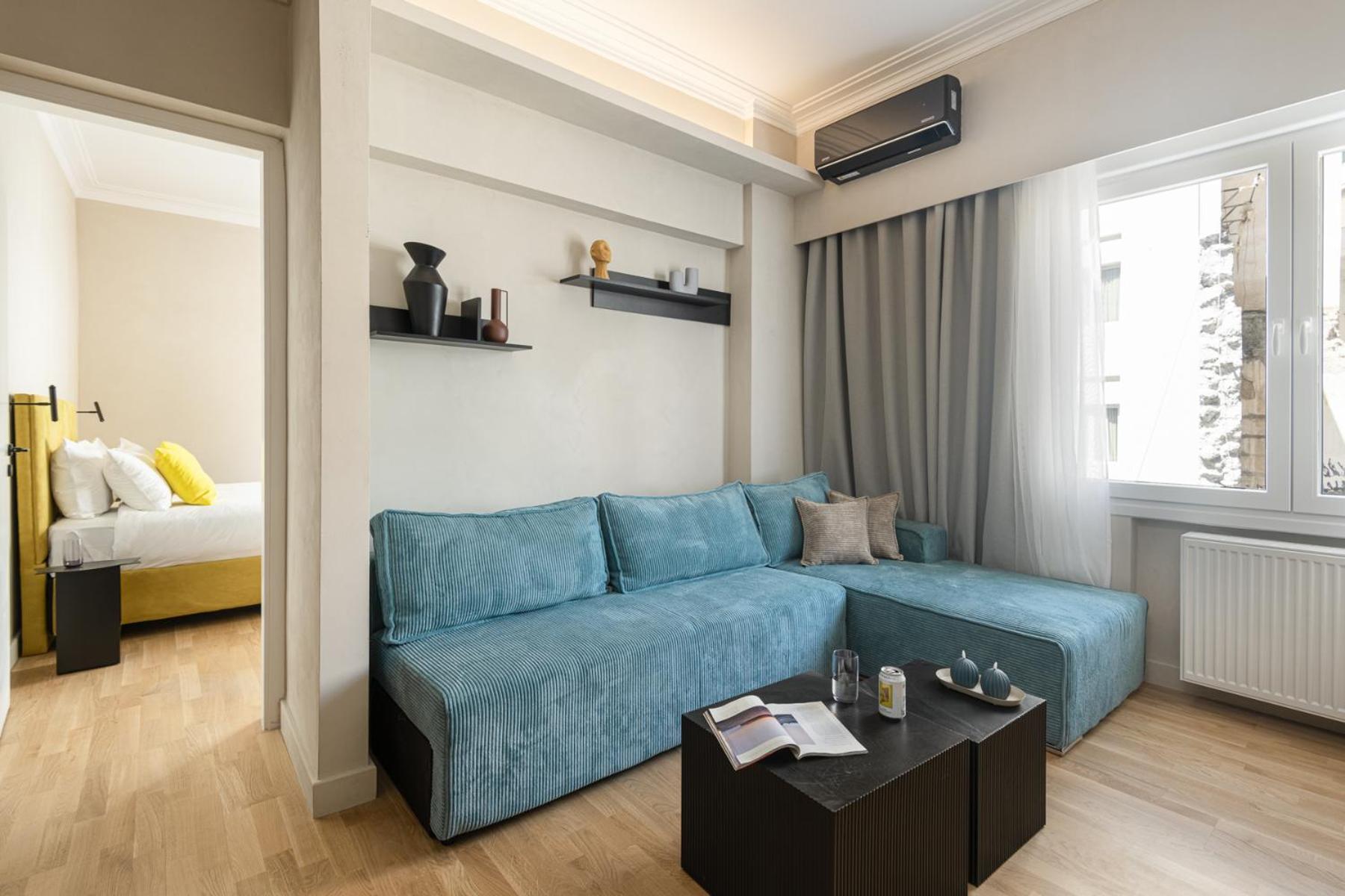 Colors Hotel Атина Екстериор снимка